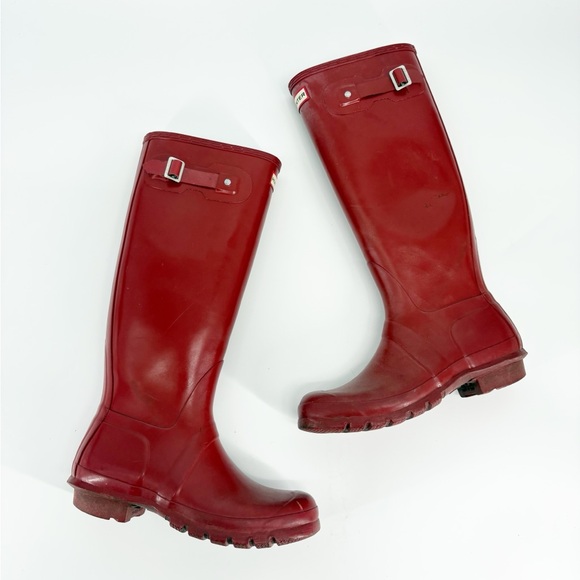 Hunter Women's Original Tall Gloss Rain Boots in Military Red - Picture 1 of 6